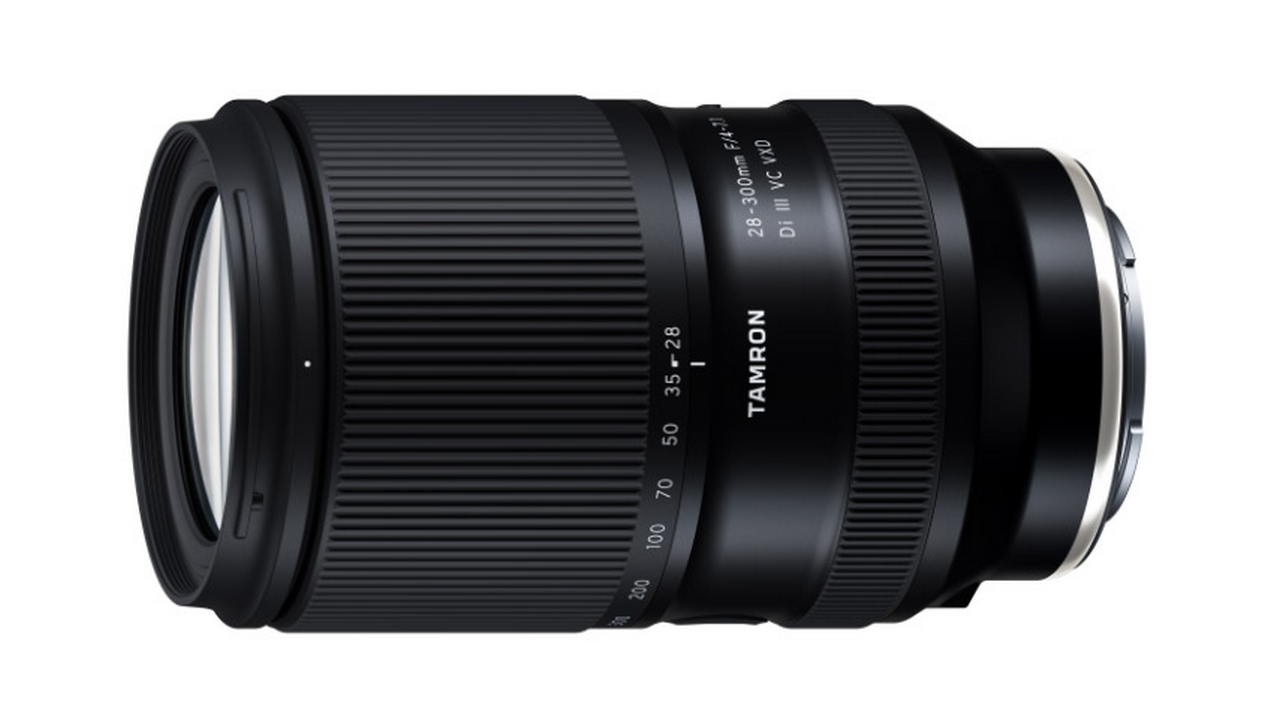 Tamron 28-300mm F/4-7.1 Di III VC VXD: nuovo zoom versatile per mirrorless Sony full-frame