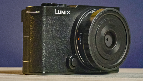 Mirrorless Full Frame Compatta Panasonic Lumix S9