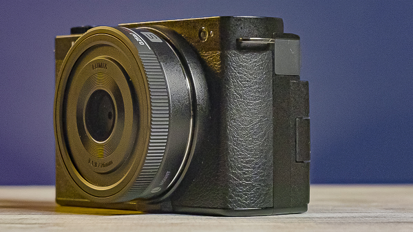 Mirrorless Full Frame Compatta Panasonic Lumix S9