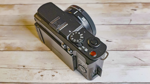 Mirrorless Full Frame Compatta Panasonic Lumix S9