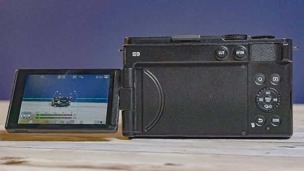 Mirrorless Full Frame Compatta Panasonic Lumix S9